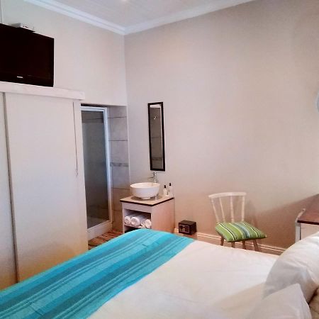 Guesthouse On Irvine 포트엘리자베스 외부 사진