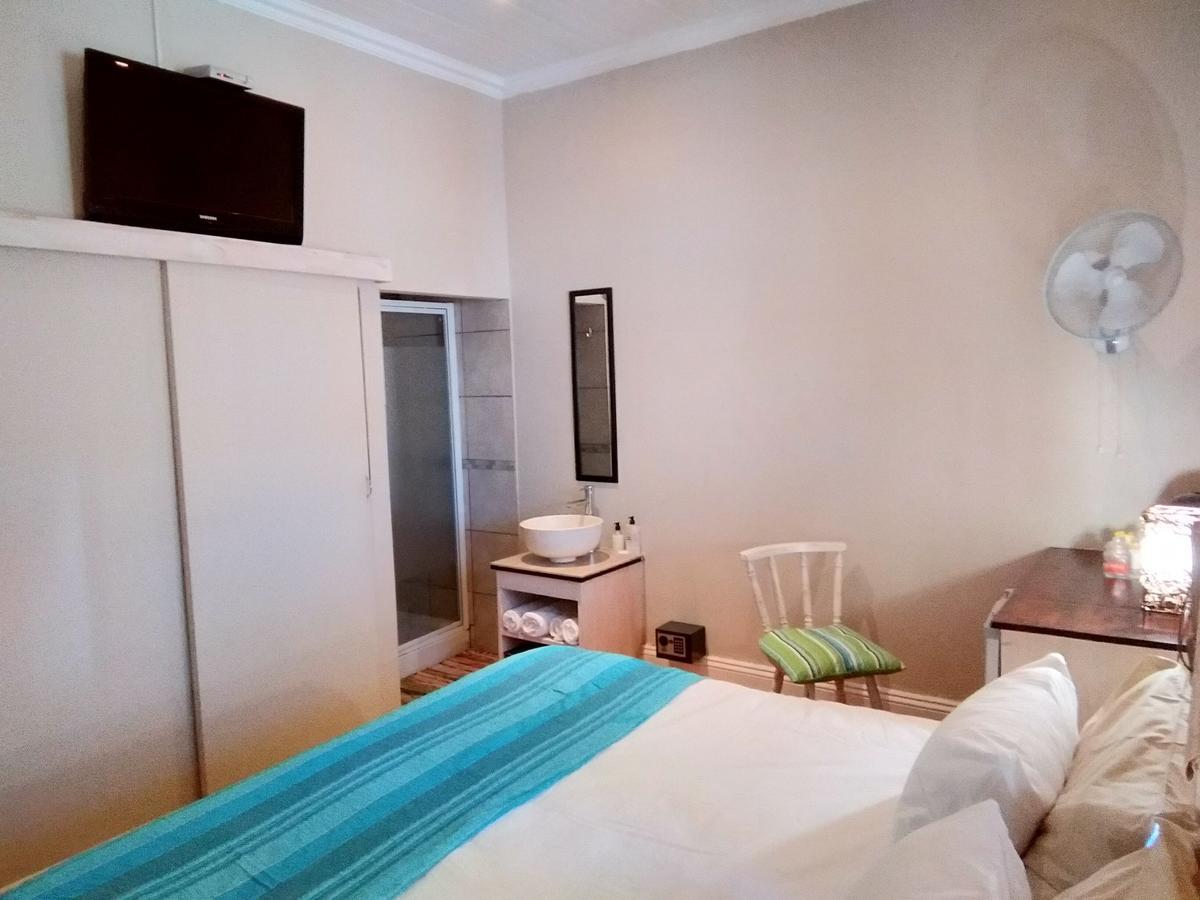 Guesthouse On Irvine 포트엘리자베스 외부 사진