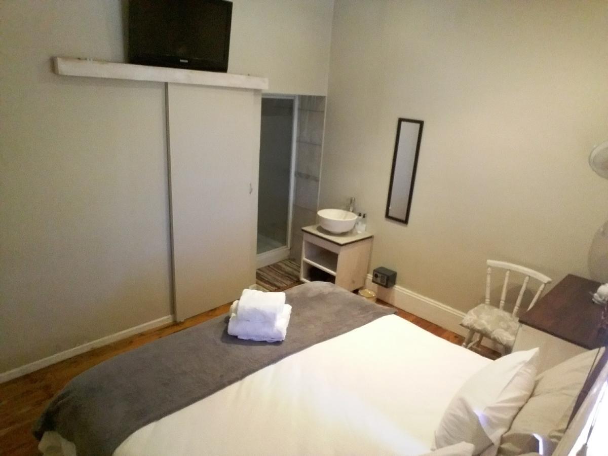 Guesthouse On Irvine 포트엘리자베스 외부 사진