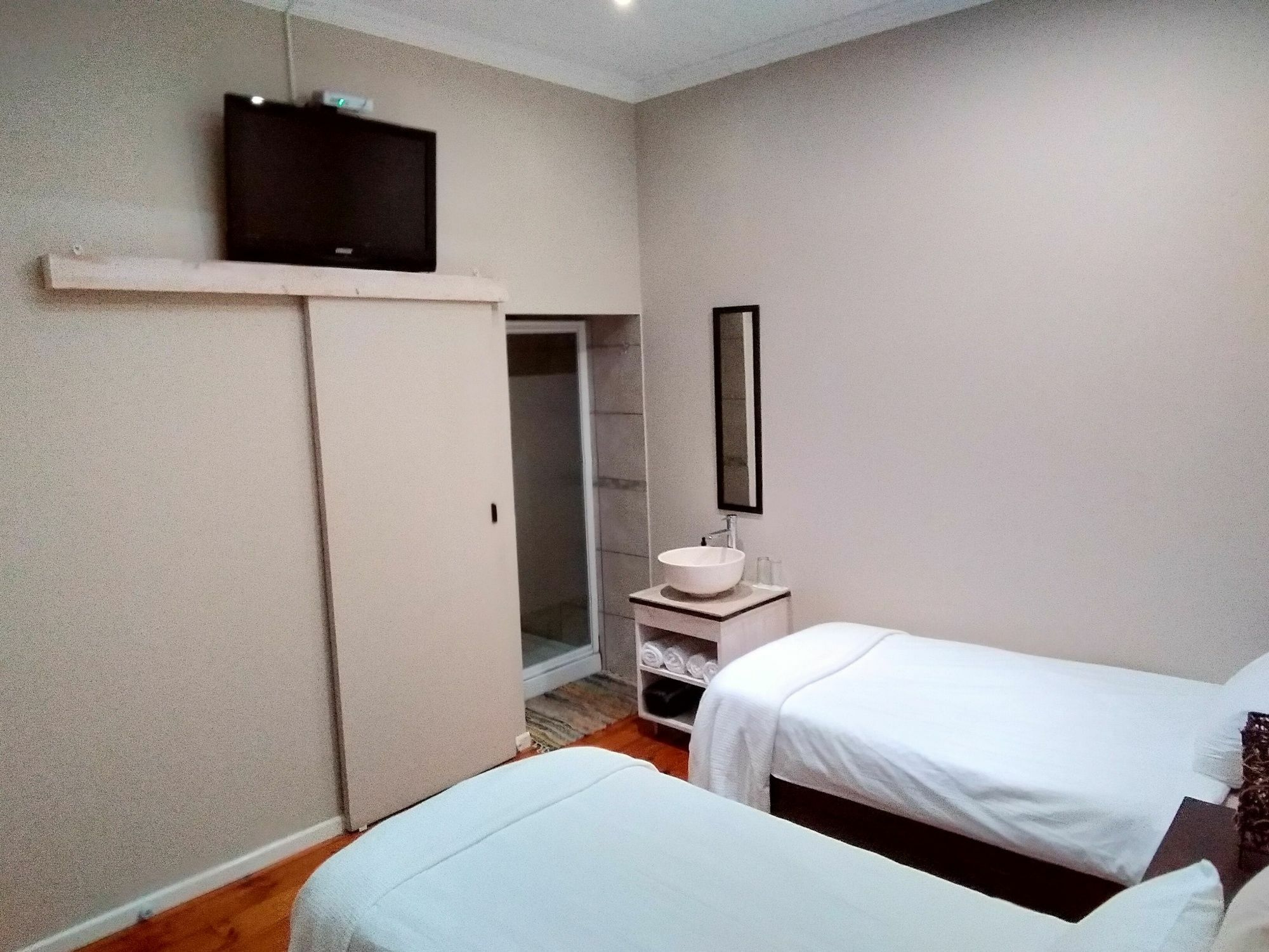 Guesthouse On Irvine 포트엘리자베스 외부 사진